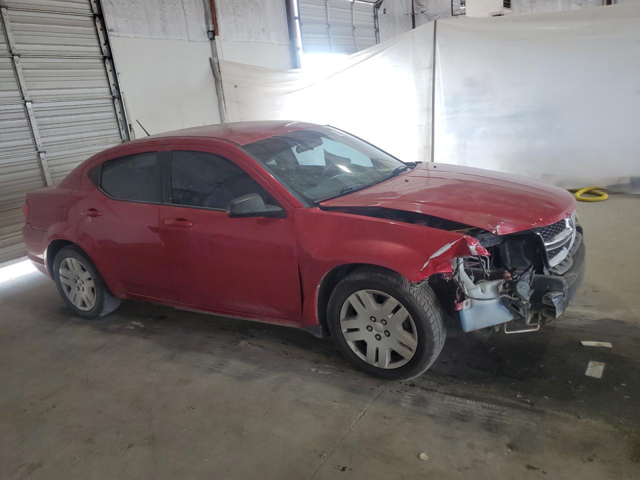 2013 DODGE Avenger