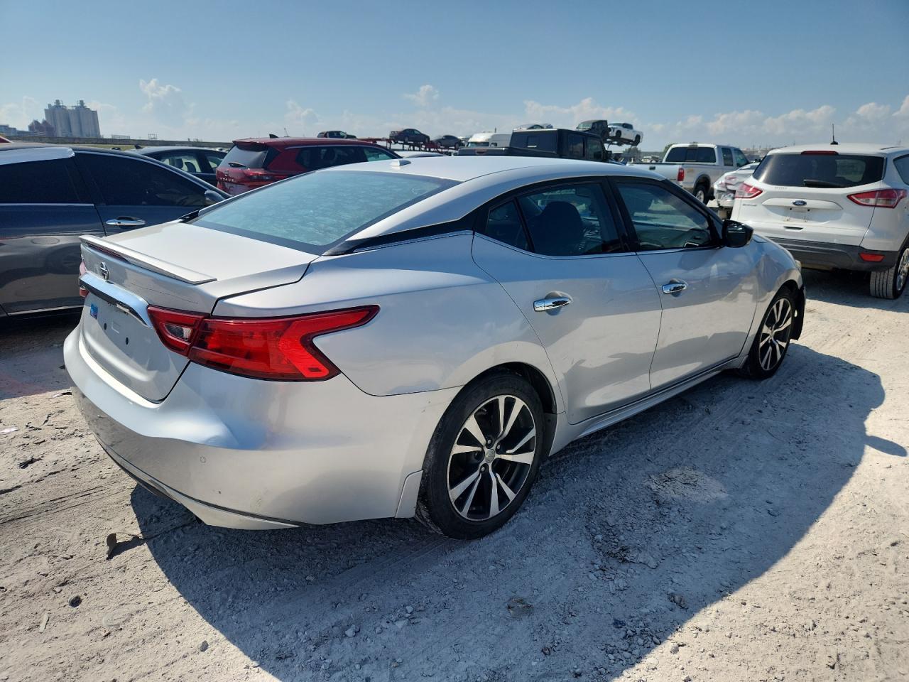 2017 NISSAN Maxima