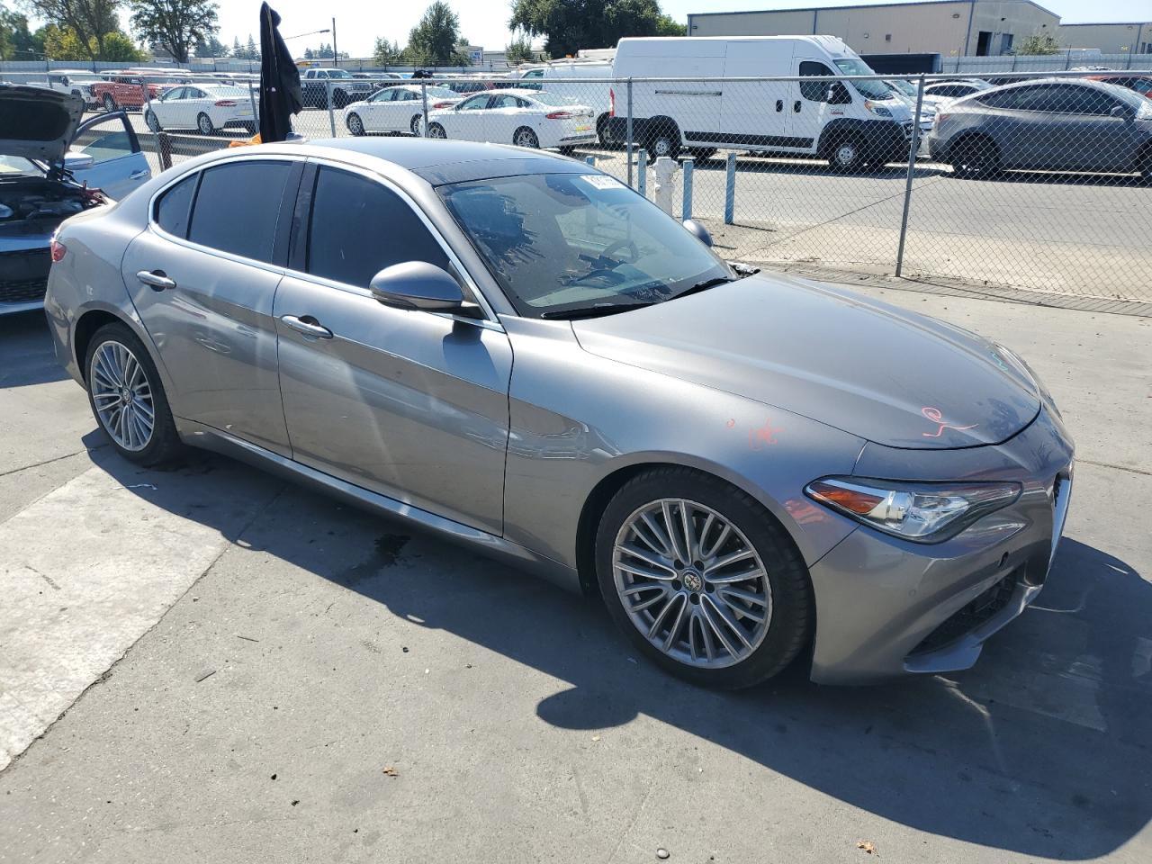 2017 ALFA ROMEO Giulia