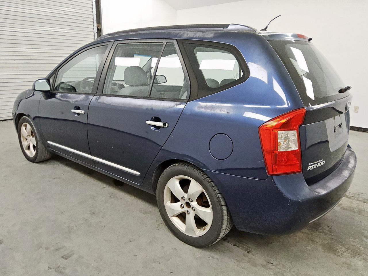 2007 KIA RONDO