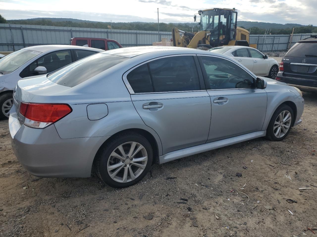 2013 SUBARU Legacy
