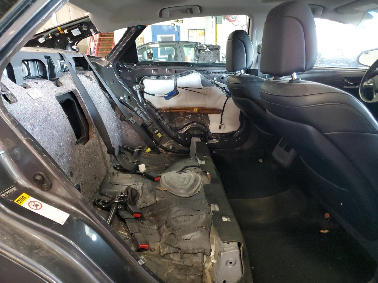 2013 TOYOTA Avalon