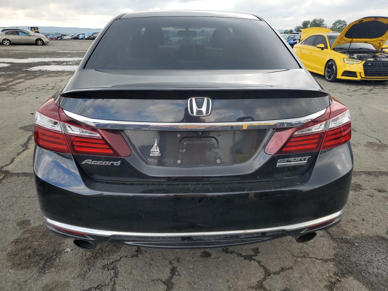 2017 HONDA ACCORD