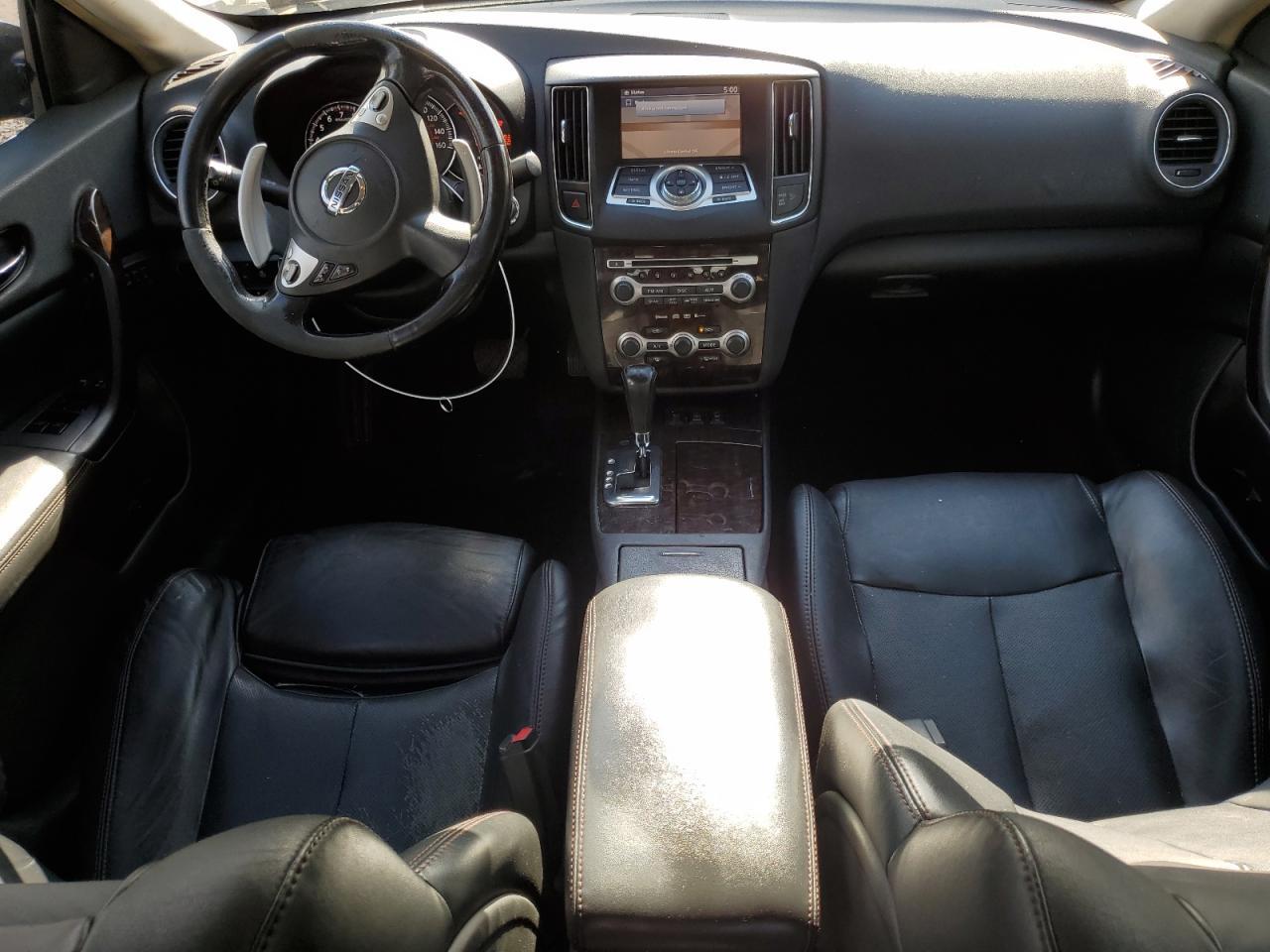 2010 NISSAN Maxima