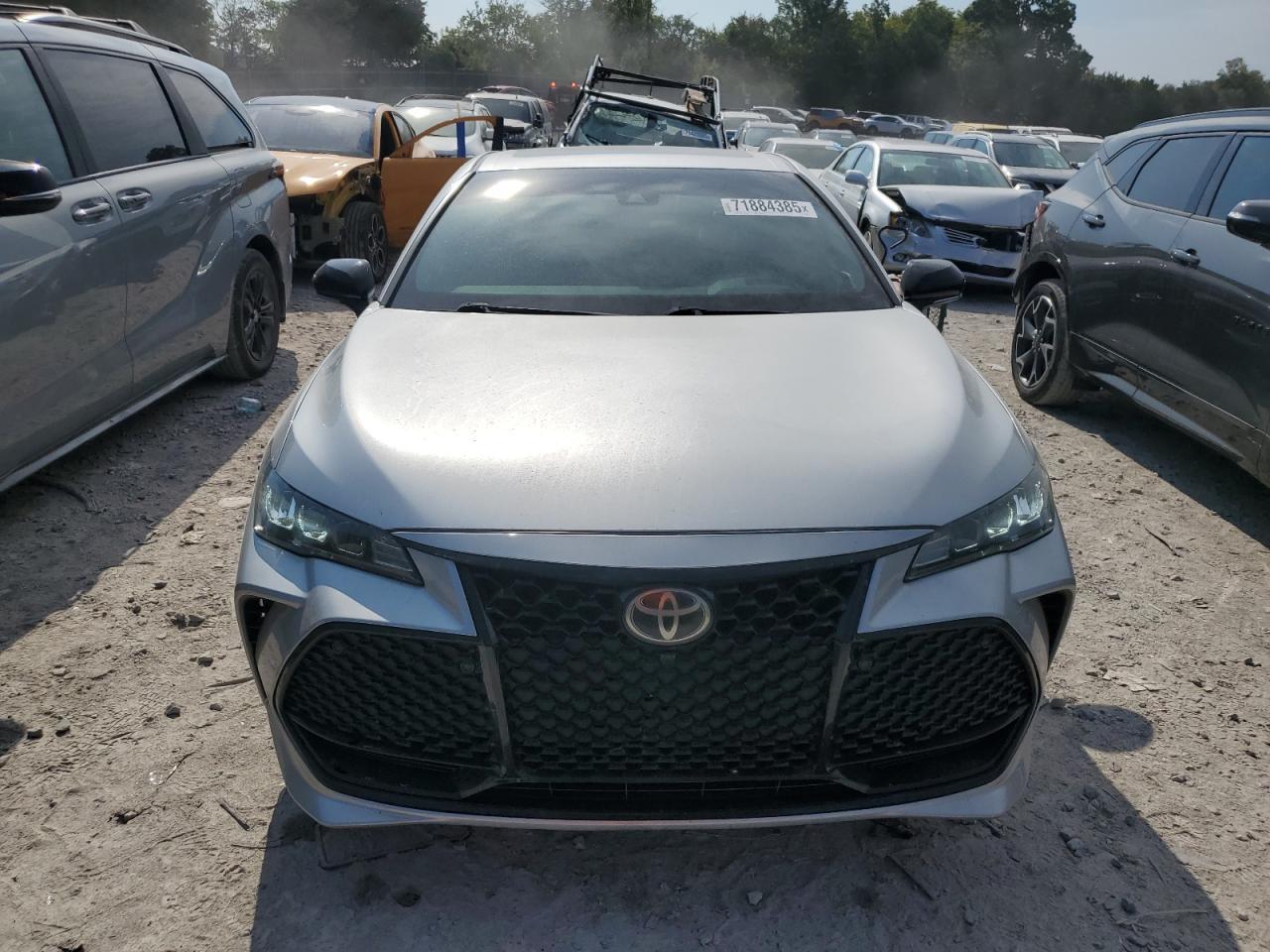 2019 TOYOTA Avalon