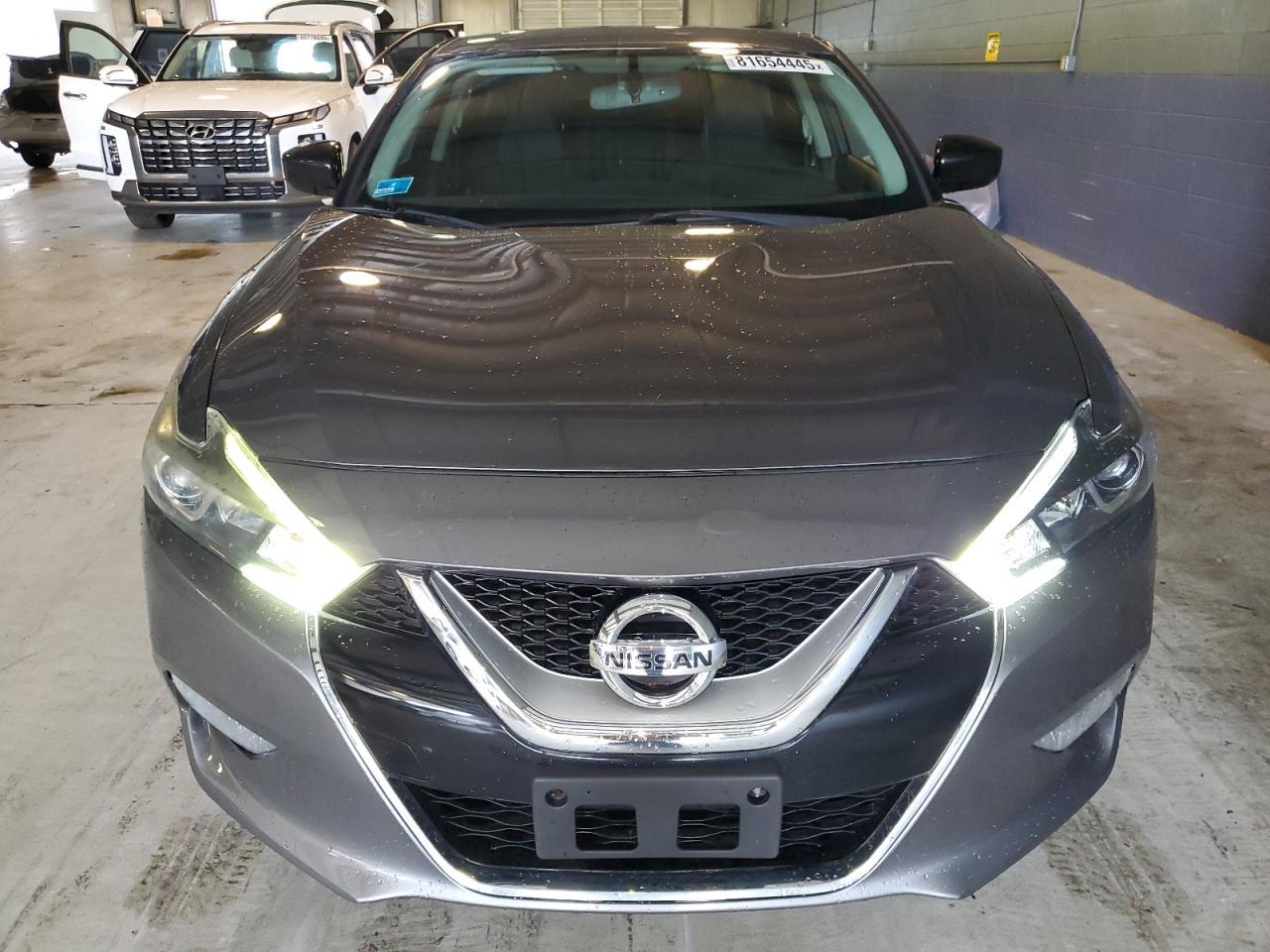 2016 NISSAN Maxima