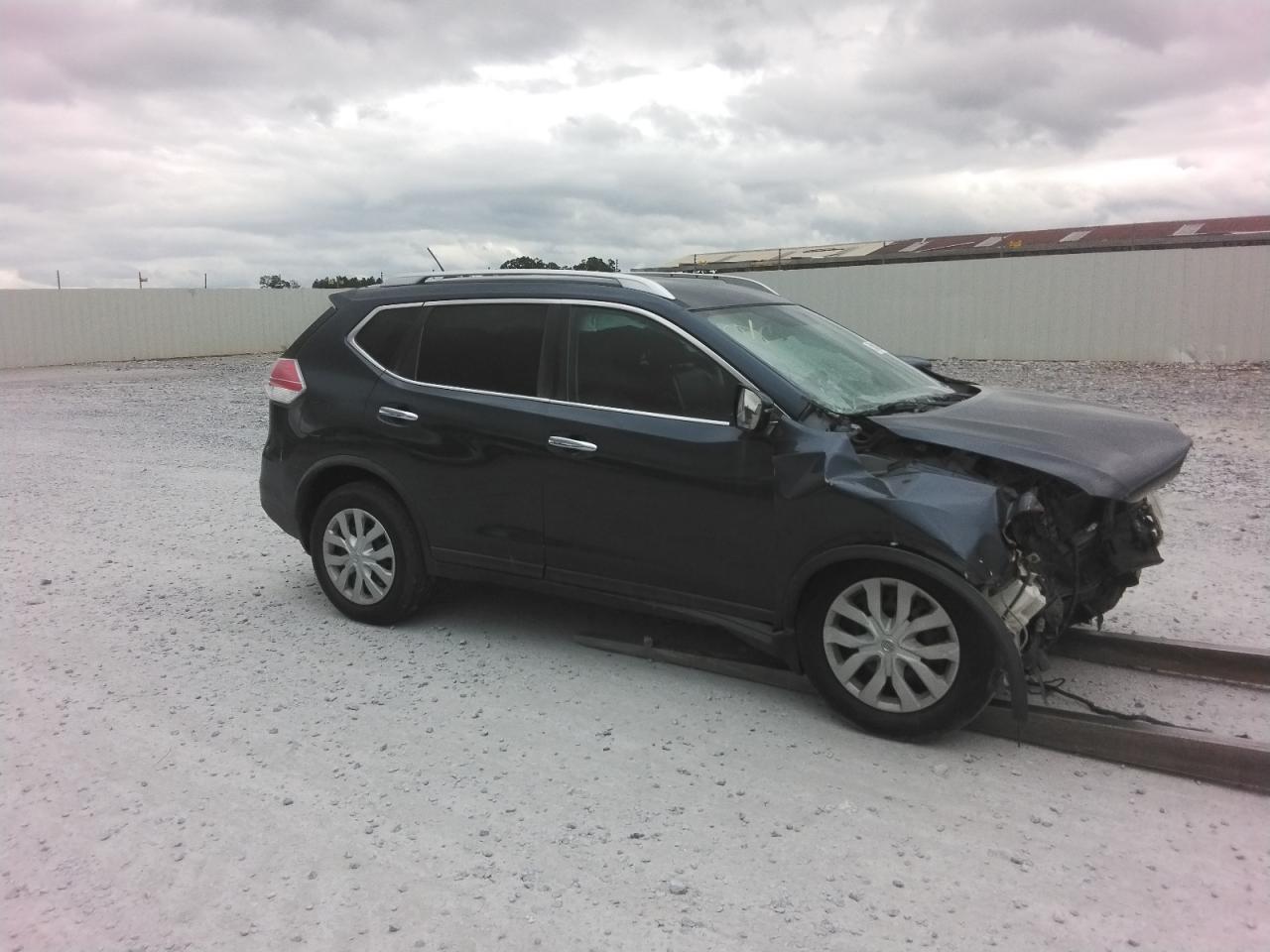 2016 NISSAN ROGUE