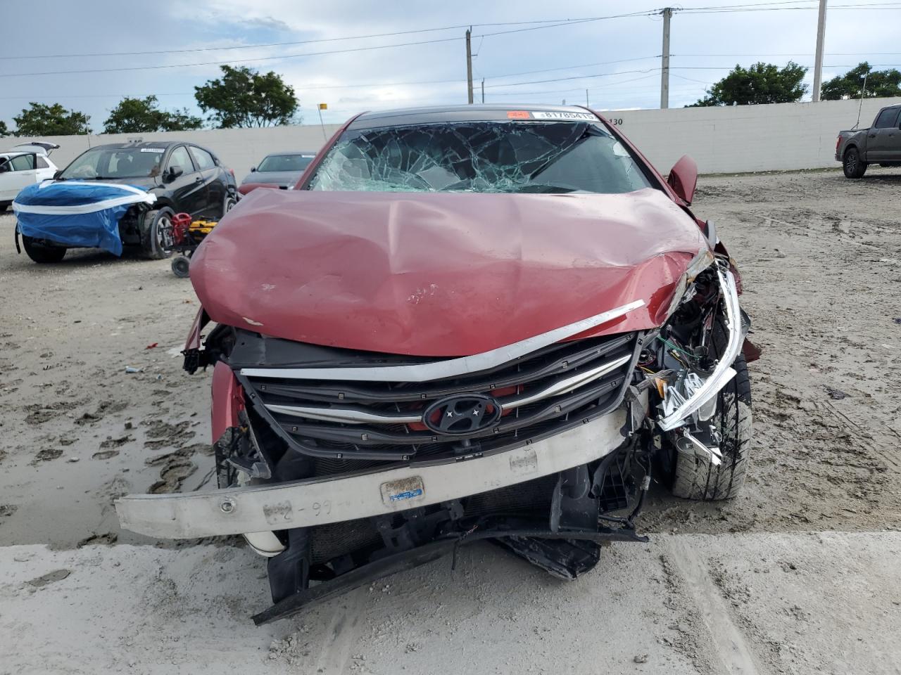 2016 HYUNDAI Azera