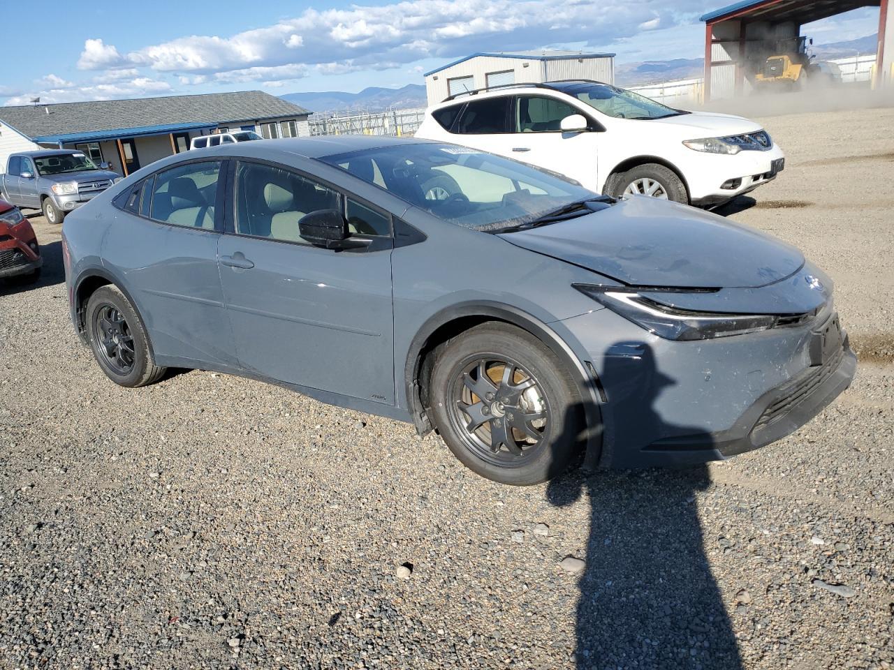 2025 TOYOTA PRIUS