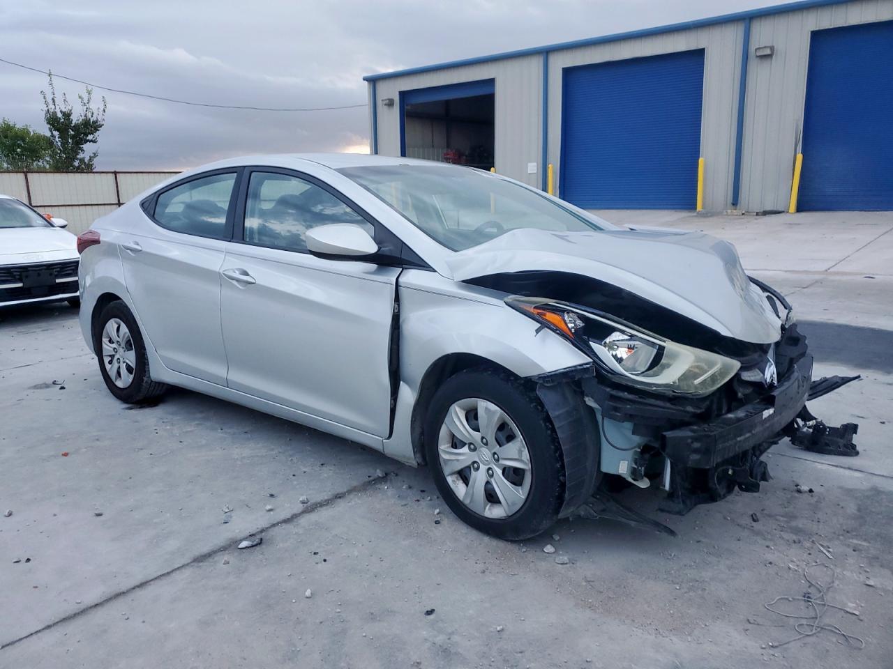 2016 HYUNDAI ELANTRA
