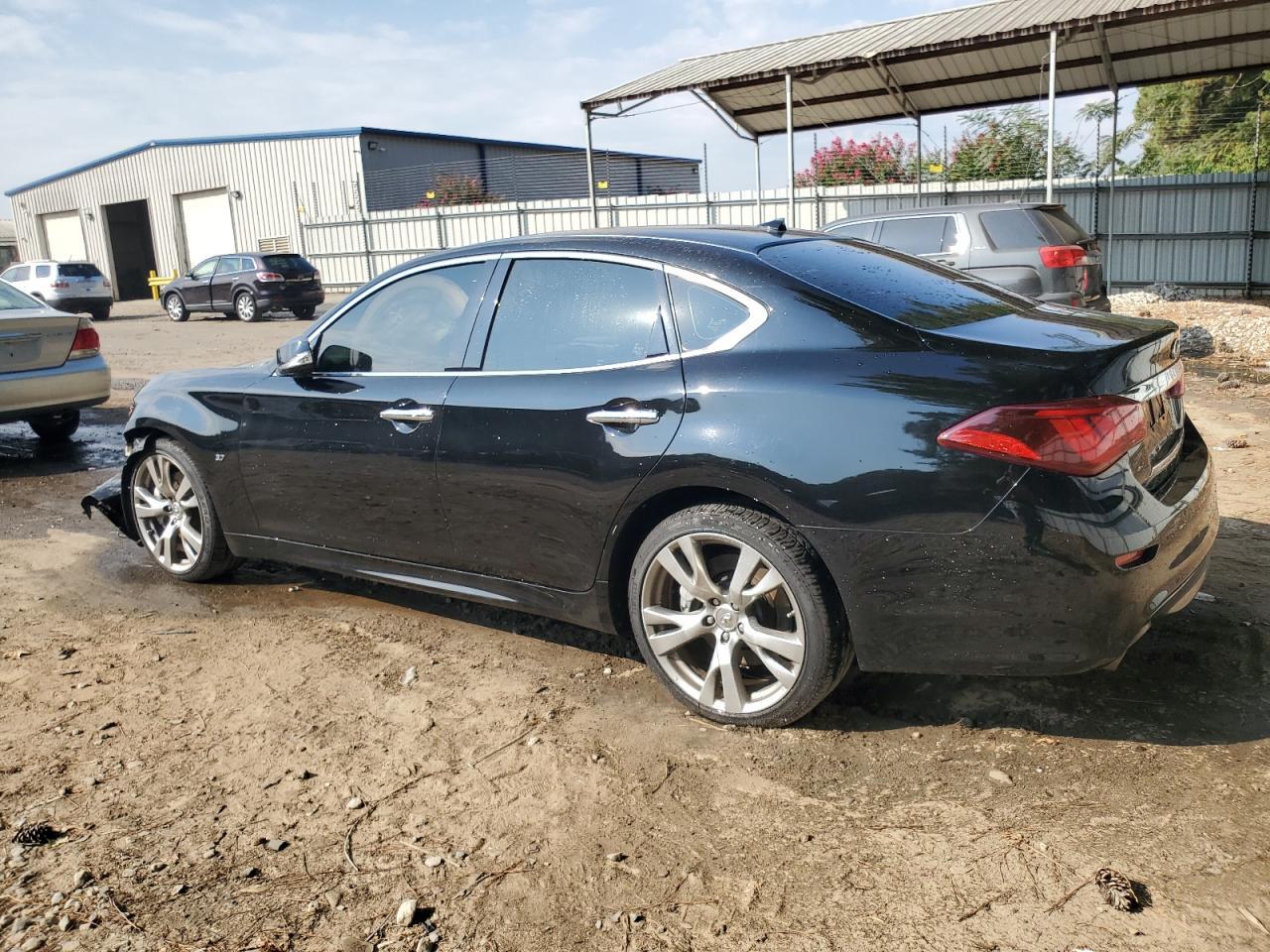 2015 INFINITI Q70