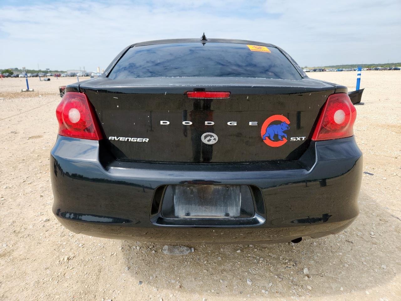 2012 DODGE Avenger