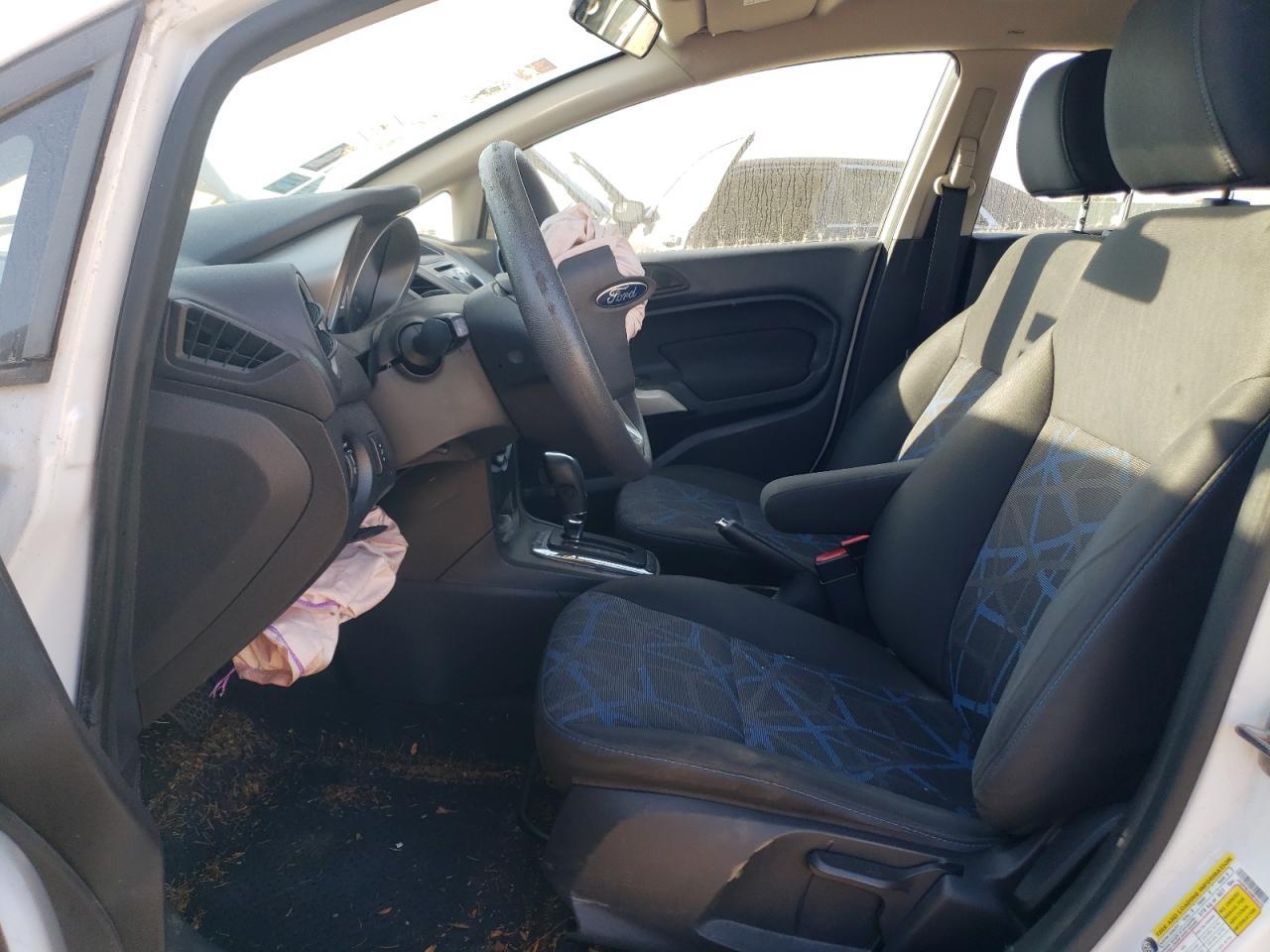 2013 FORD Fiesta