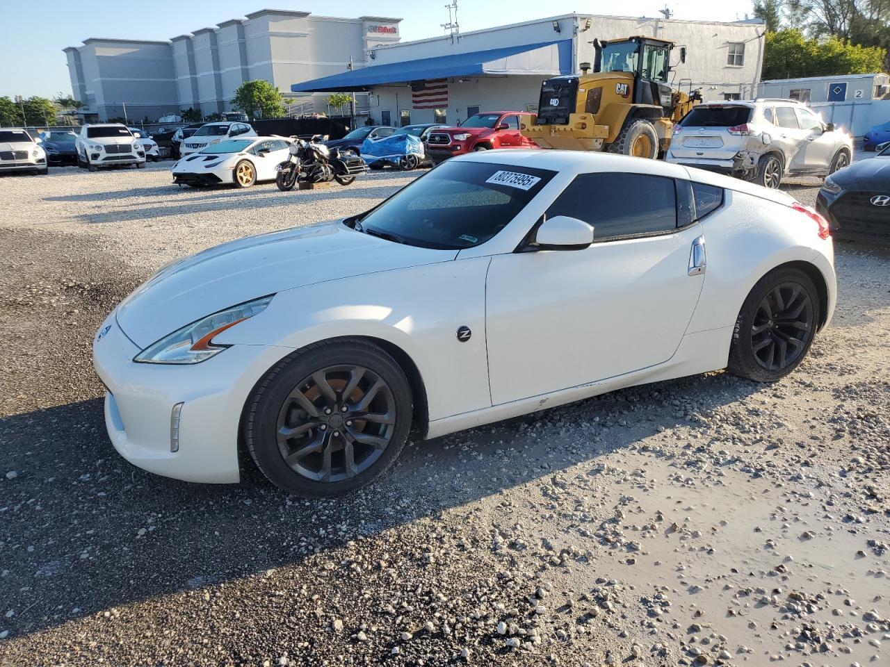 2016 NISSAN 370Z