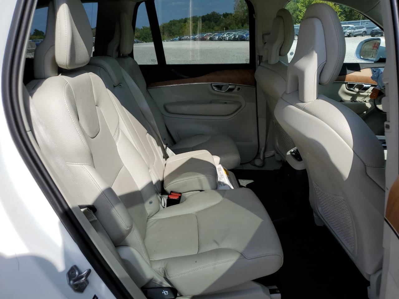 2021 VOLVO XC90