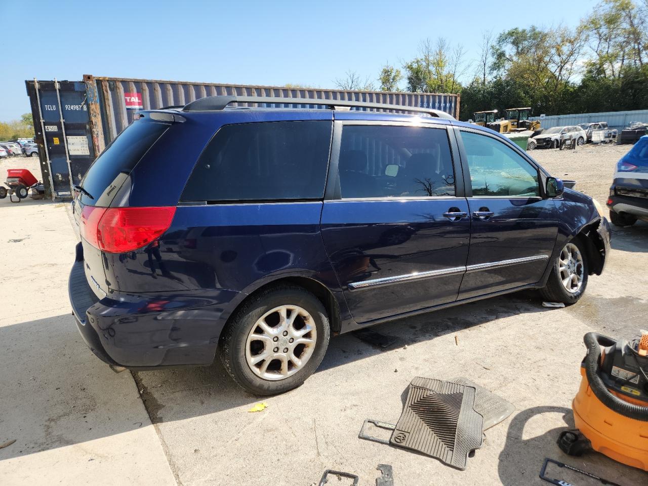 2006 TOYOTA SIENNA