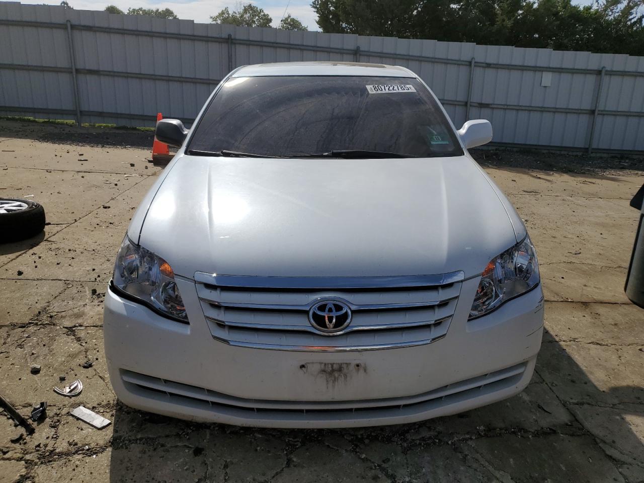 2006 TOYOTA Avalon