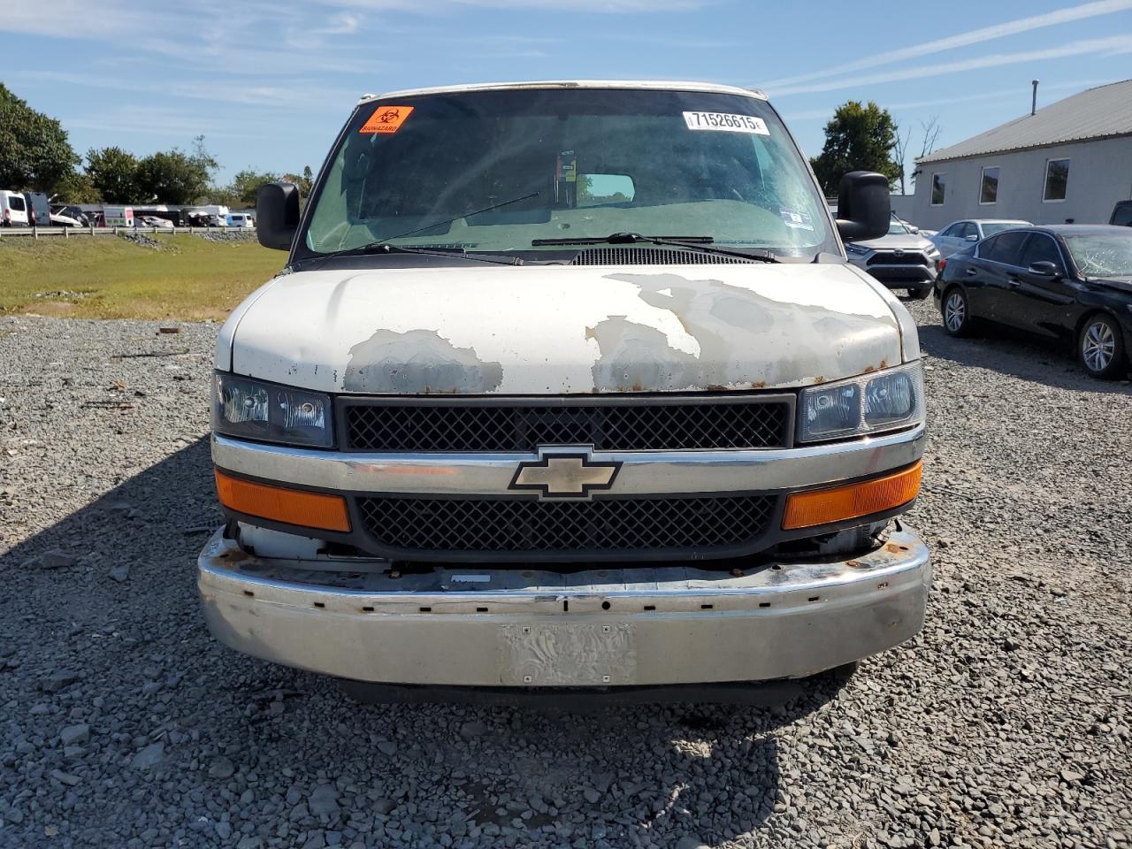 2011 CHEVROLET Express 3500
