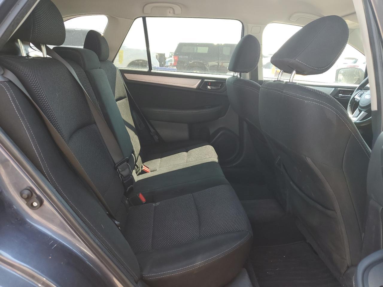 2015 SUBARU Outback