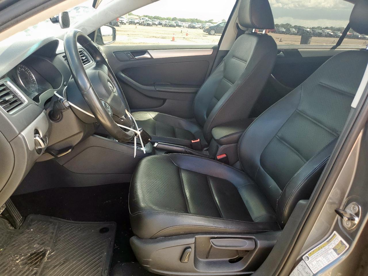 2013 VOLKSWAGEN JETTA