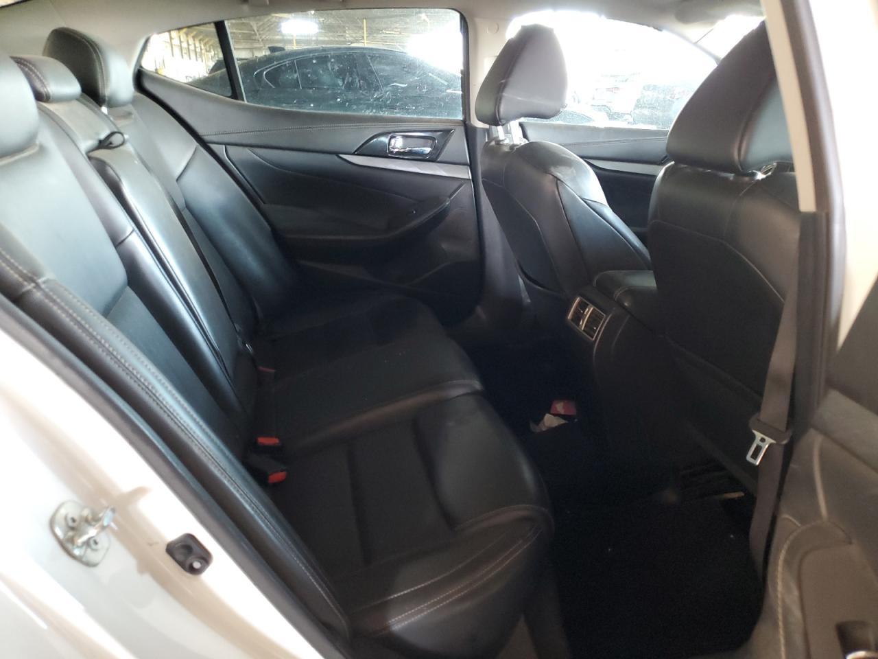 2017 NISSAN Maxima