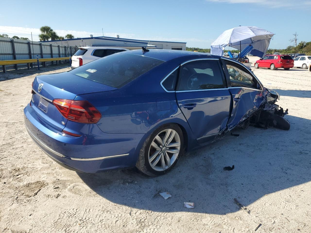 2017 VOLKSWAGEN Passat