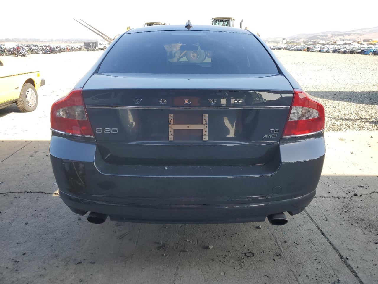 2010 VOLVO S80