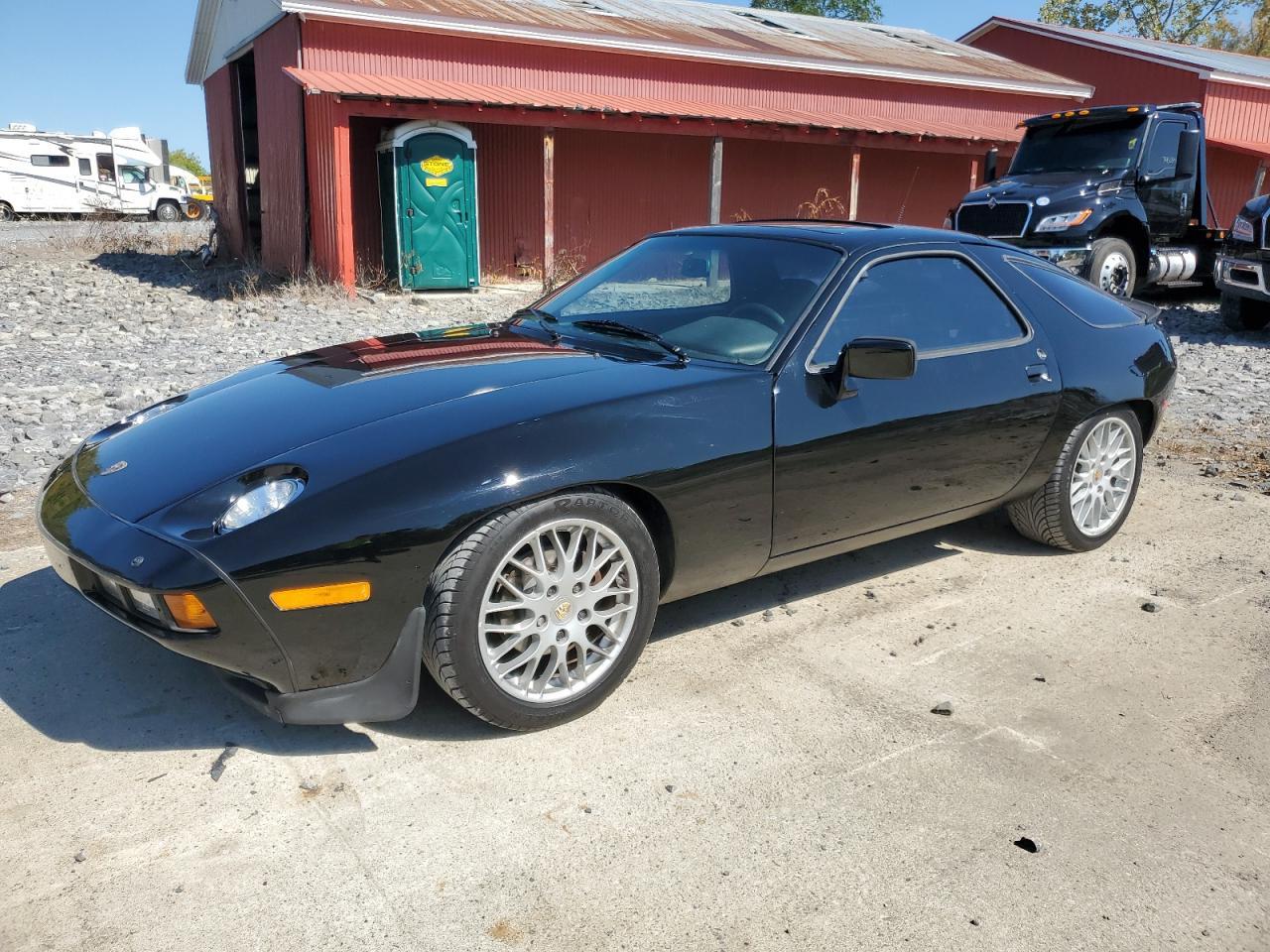 1982 PORSCHE 928