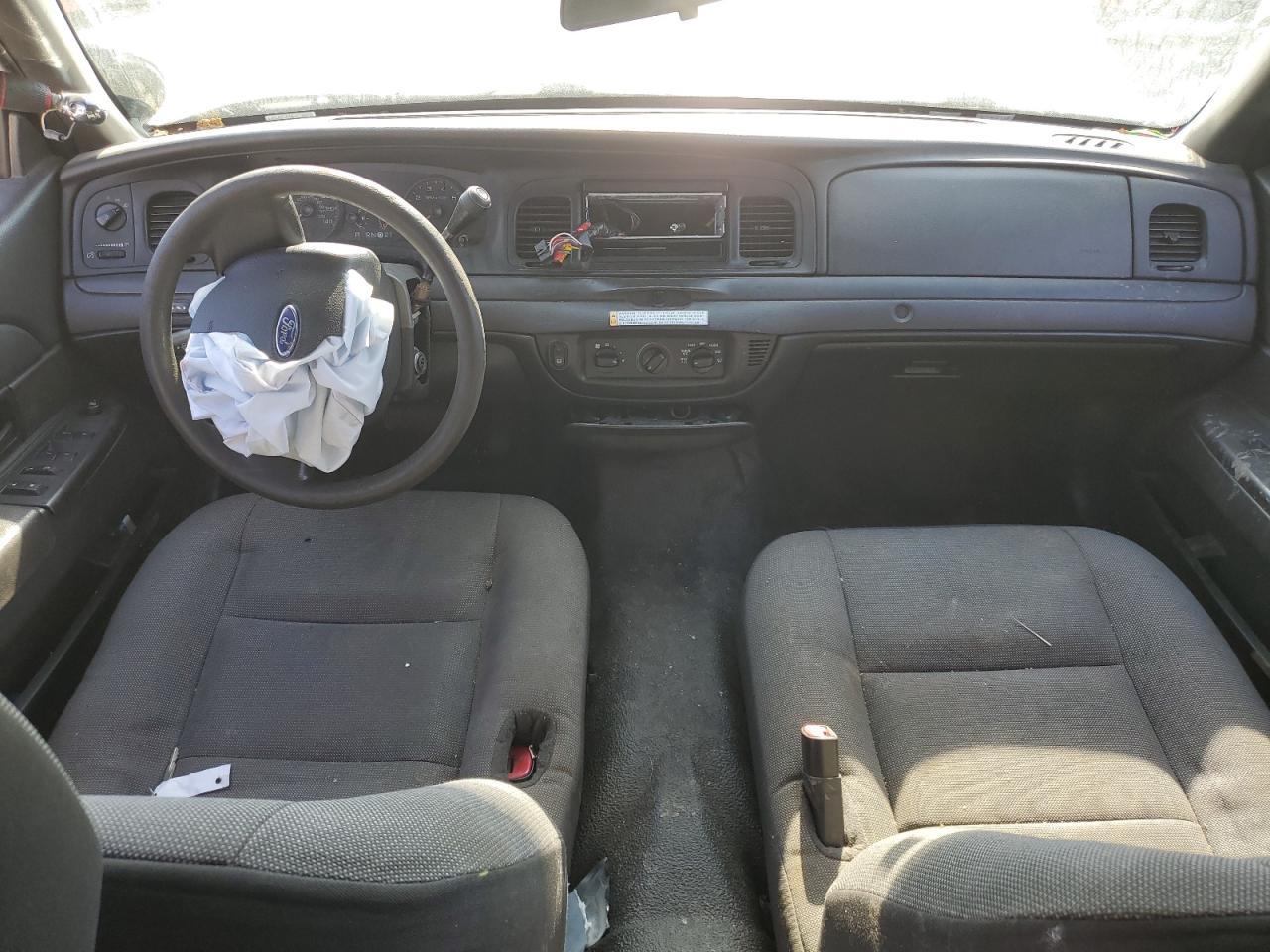 2010 FORD Crown Victoria