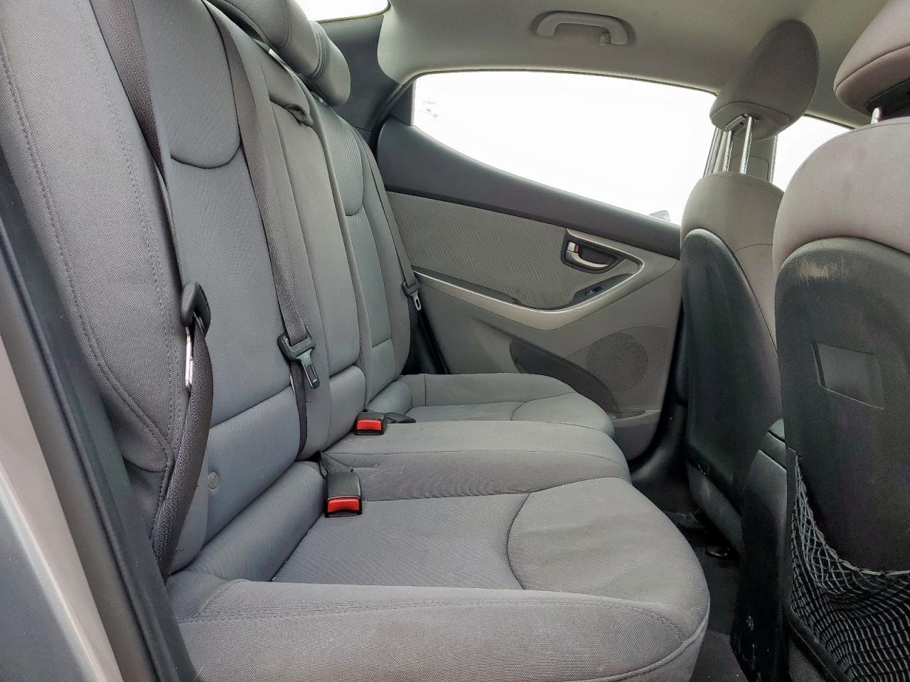 2012 HYUNDAI ELANTRA