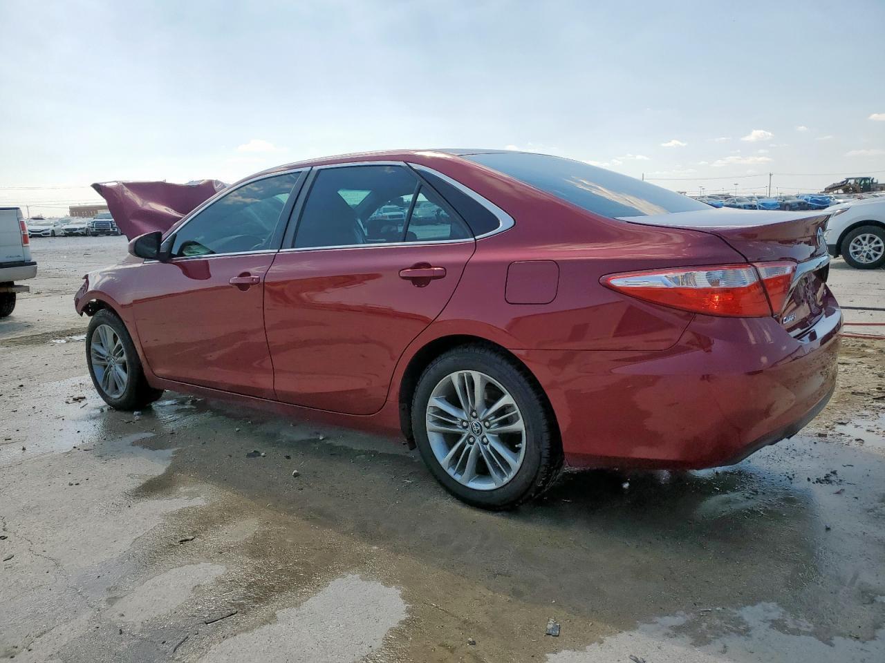 2016 TOYOTA CAMRY