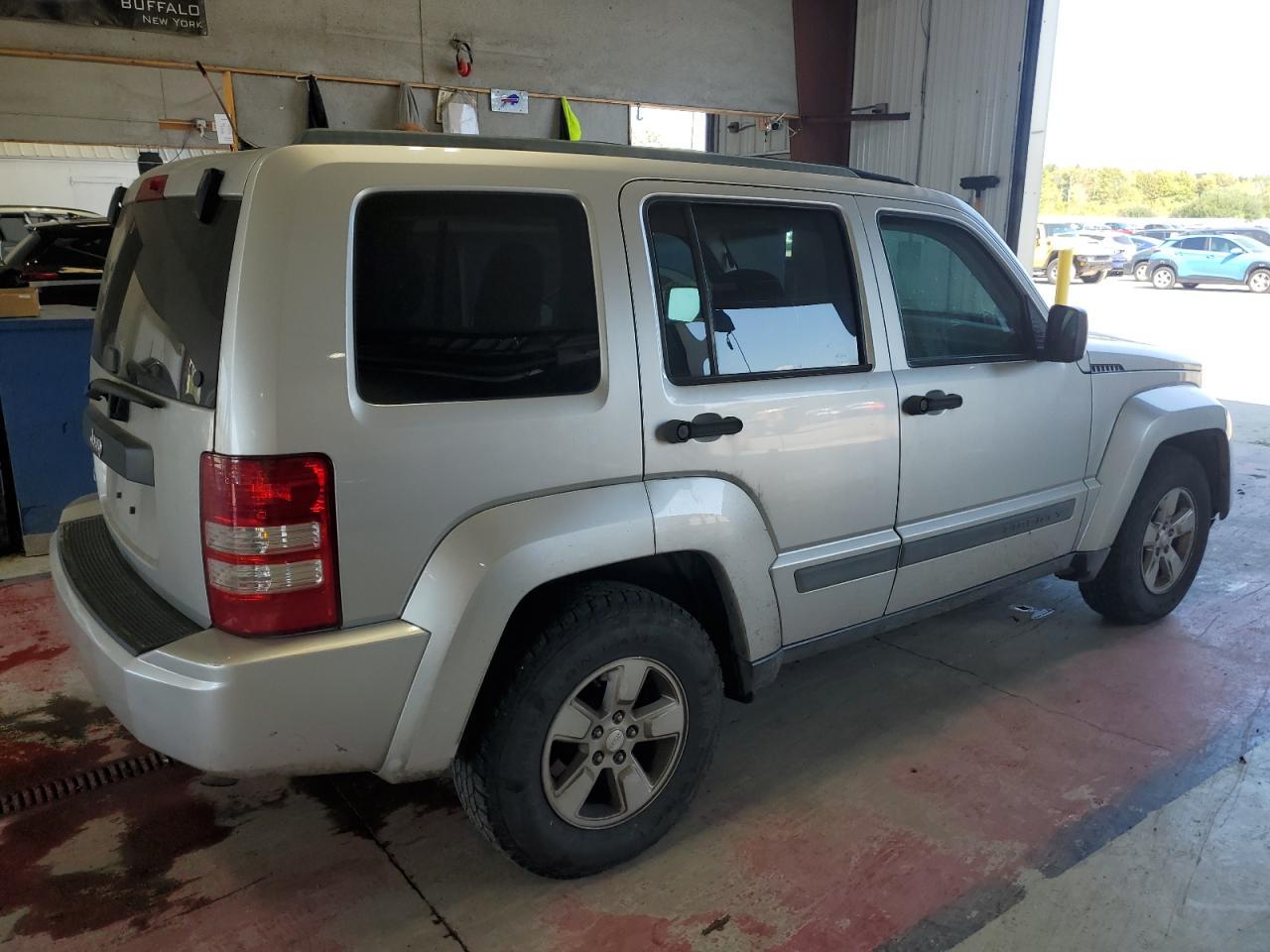 2012 JEEP Liberty