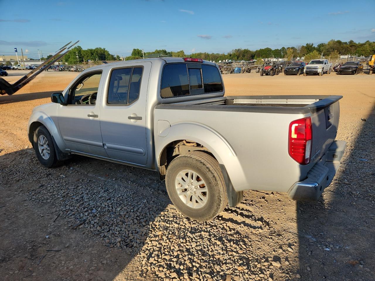 2017 NISSAN Frontier