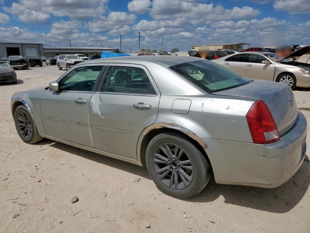 2005 CHRYSLER 300