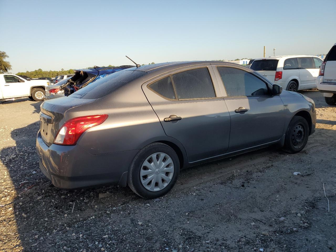 2016 NISSAN VERSA