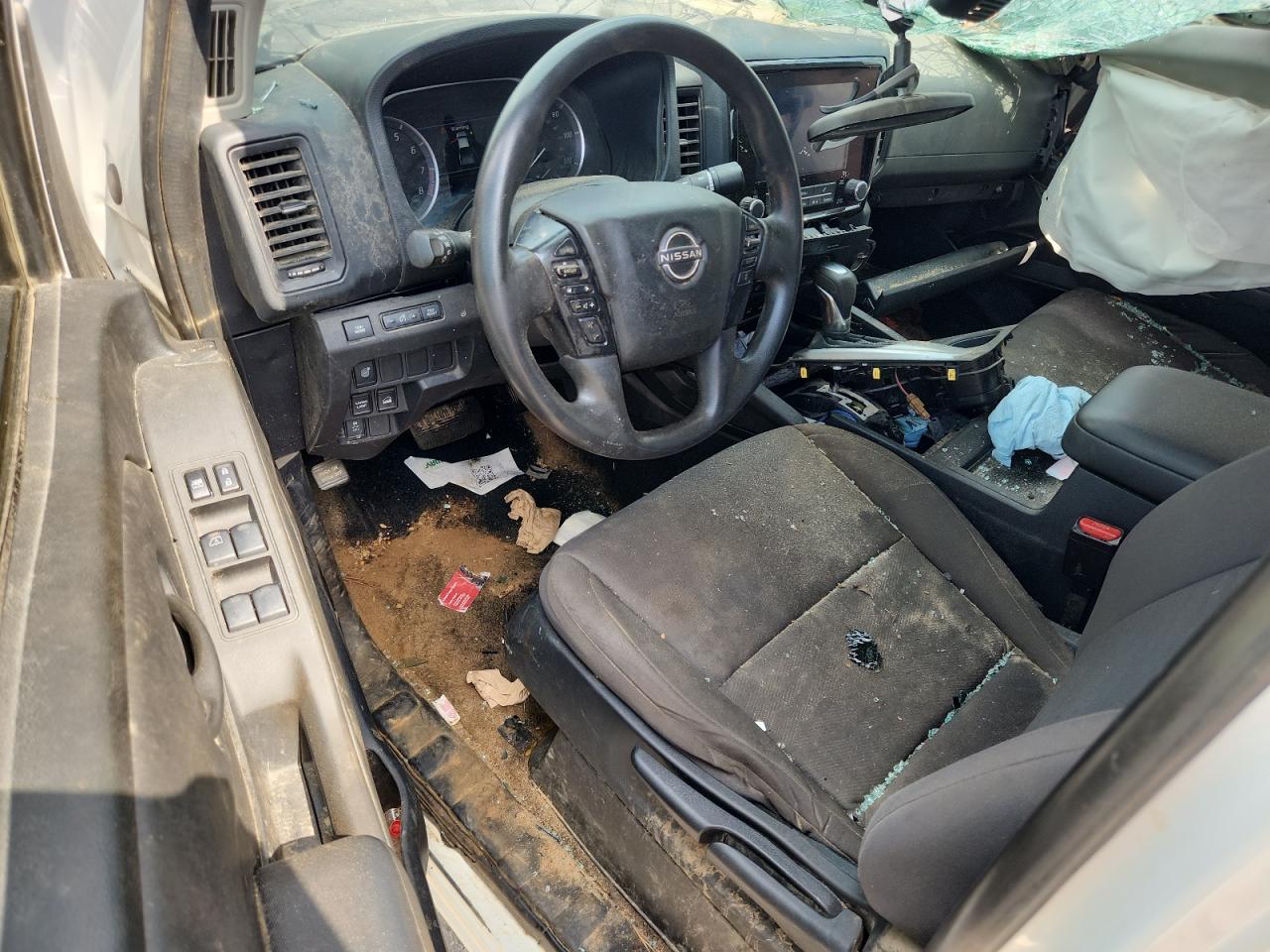 2022 NISSAN Frontier
