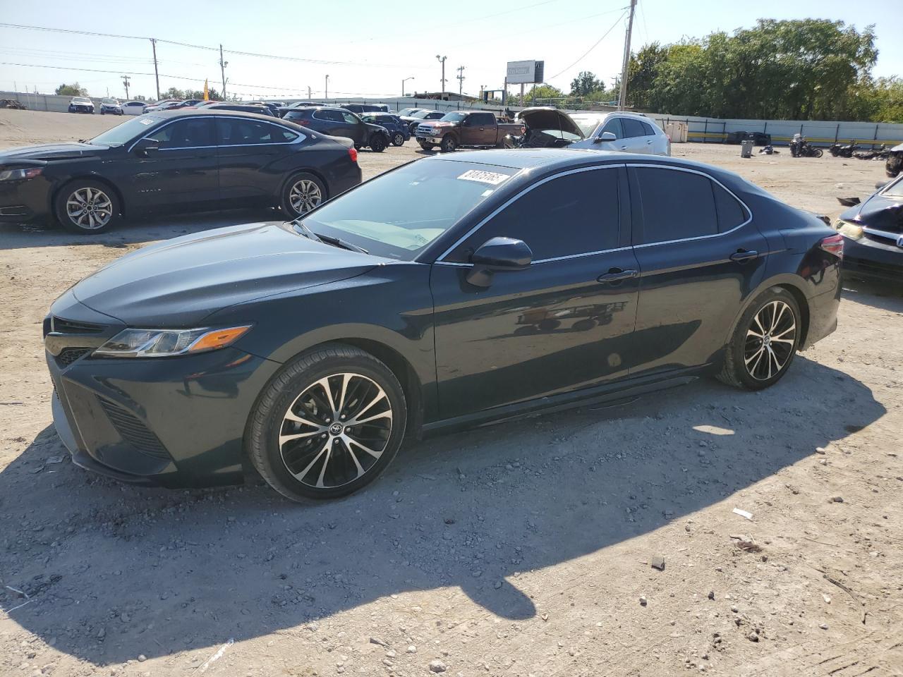 2018 TOYOTA CAMRY