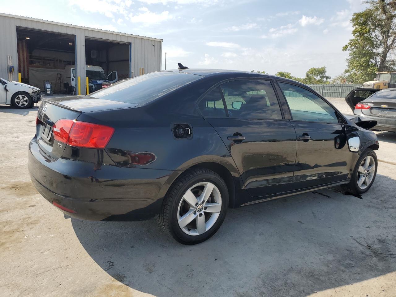 2011 VOLKSWAGEN JETTA