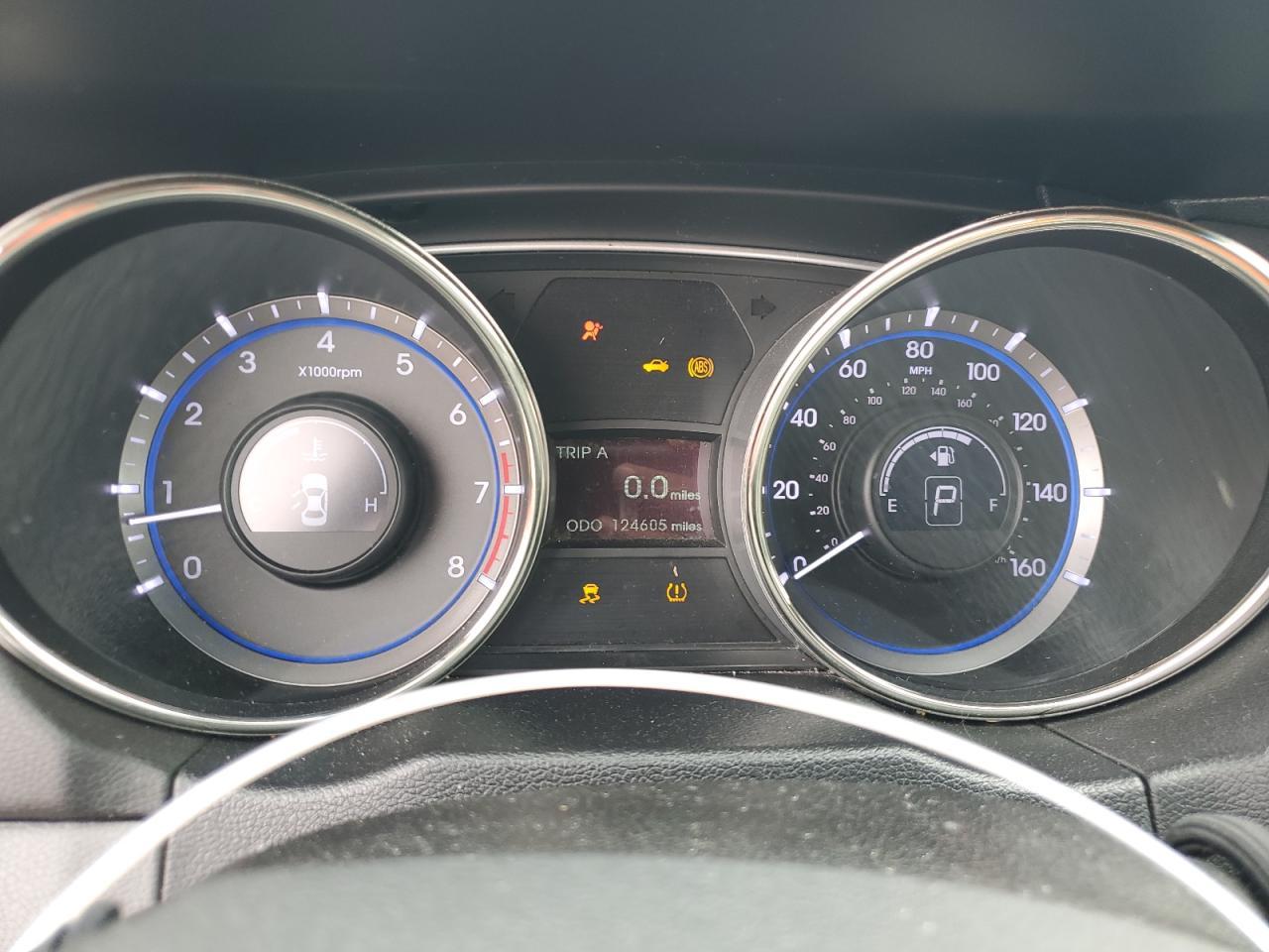 2011 HYUNDAI SONATA