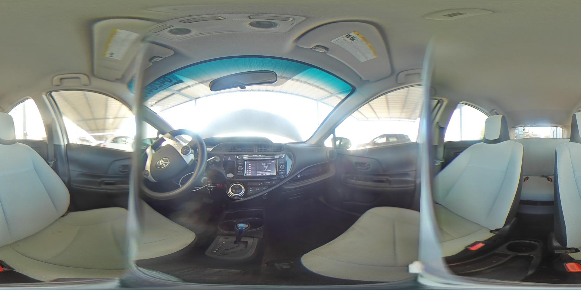 2015 TOYOTA Prius c