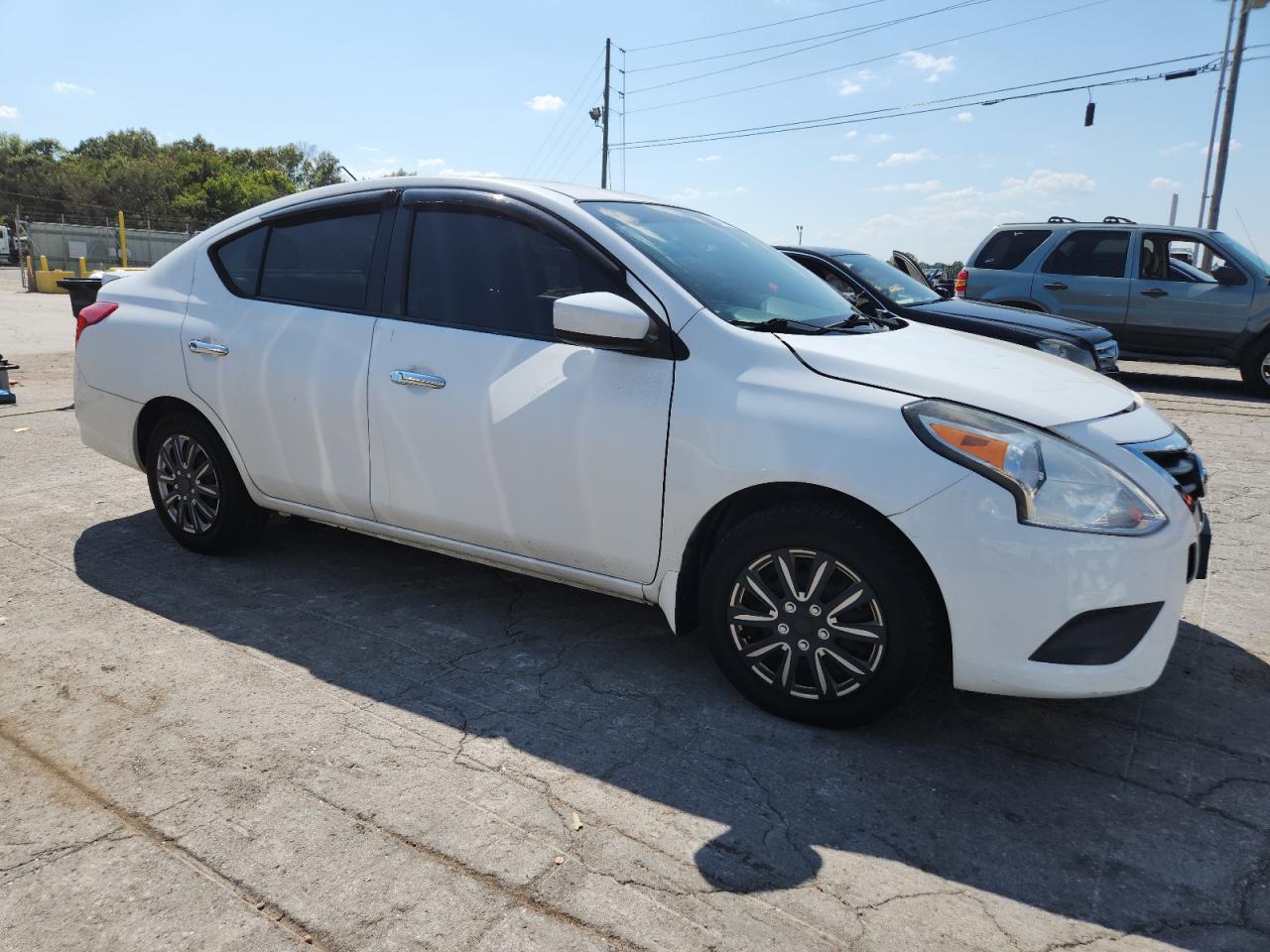 2016 NISSAN VERSA