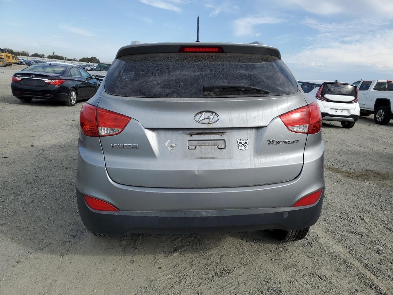 2011 HYUNDAI TUCSON
