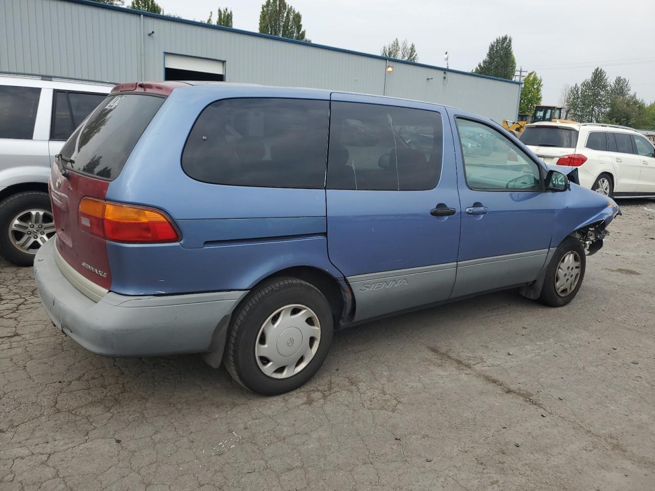 2000 TOYOTA SIENNA