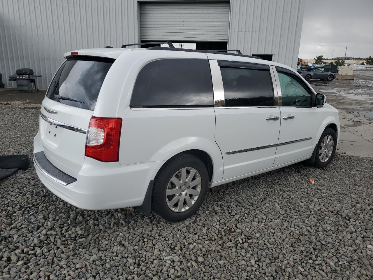 2015 CHRYSLER Town & Country