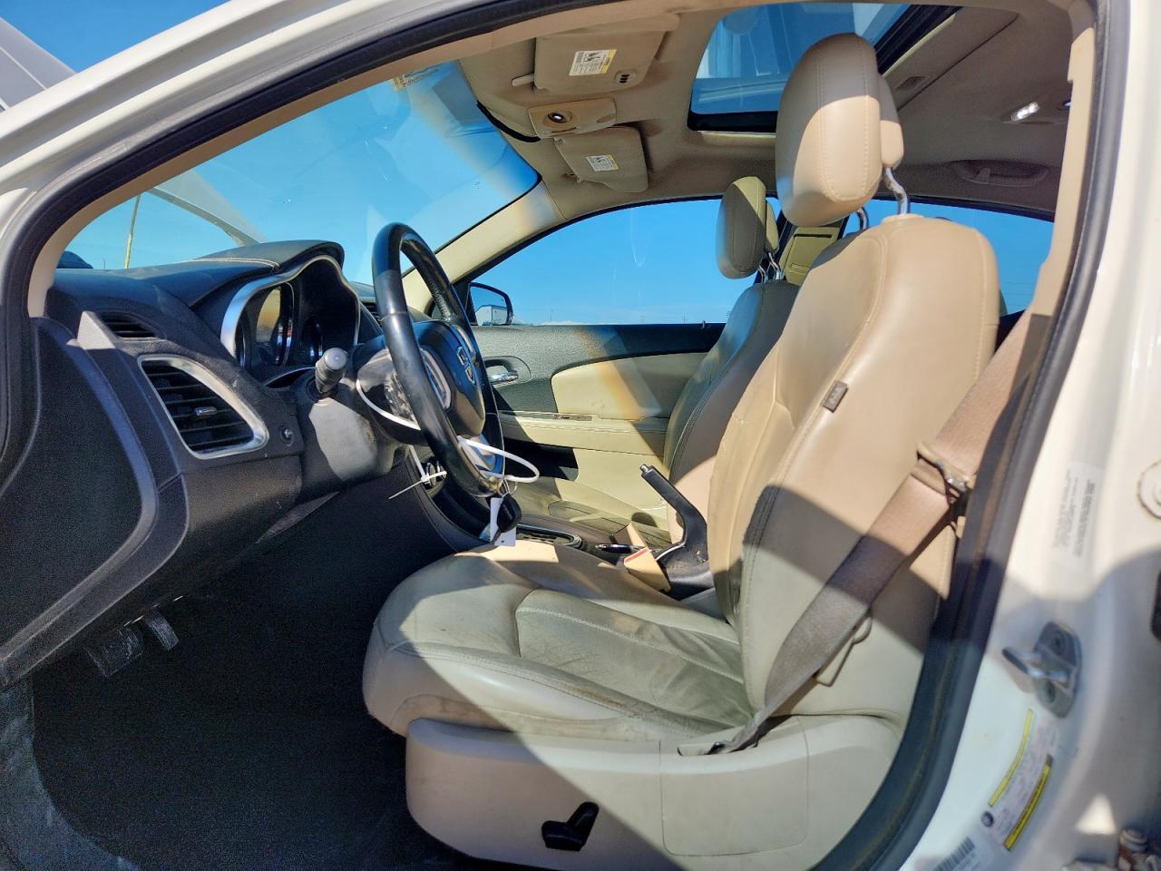 2011 DODGE Avenger