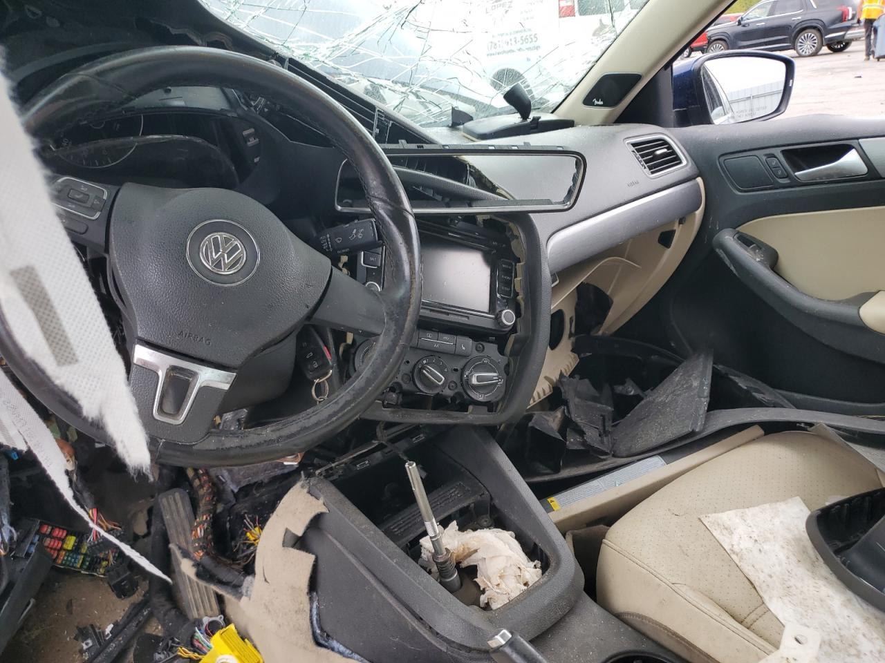2014 VOLKSWAGEN JETTA