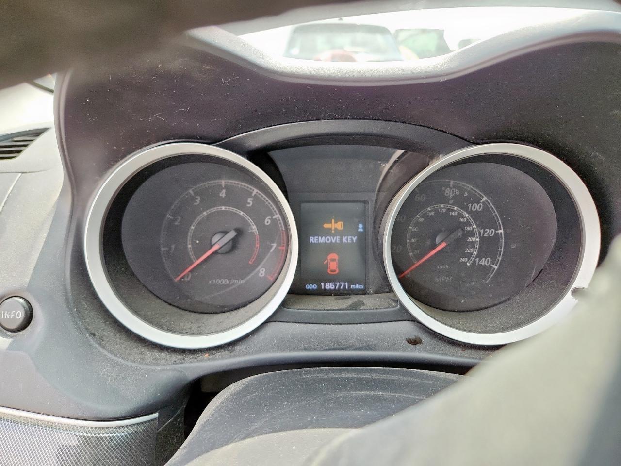 2011 MITSUBISHI LANCER