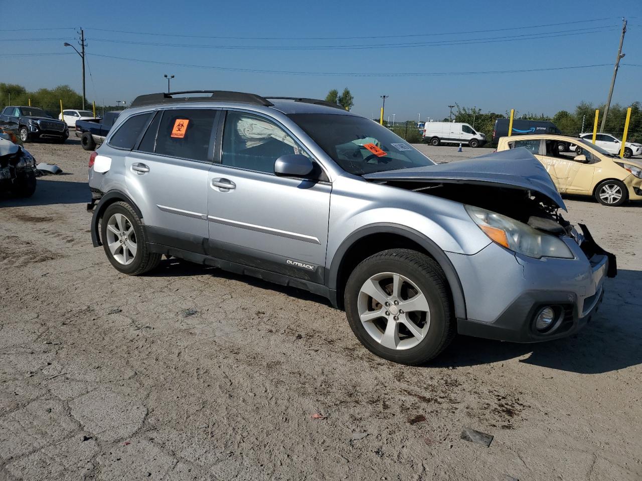 2014 SUBARU Outback