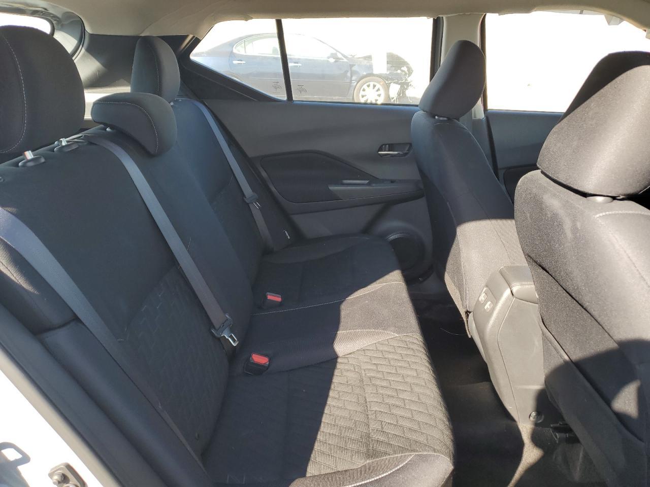 2023 NISSAN KICKS