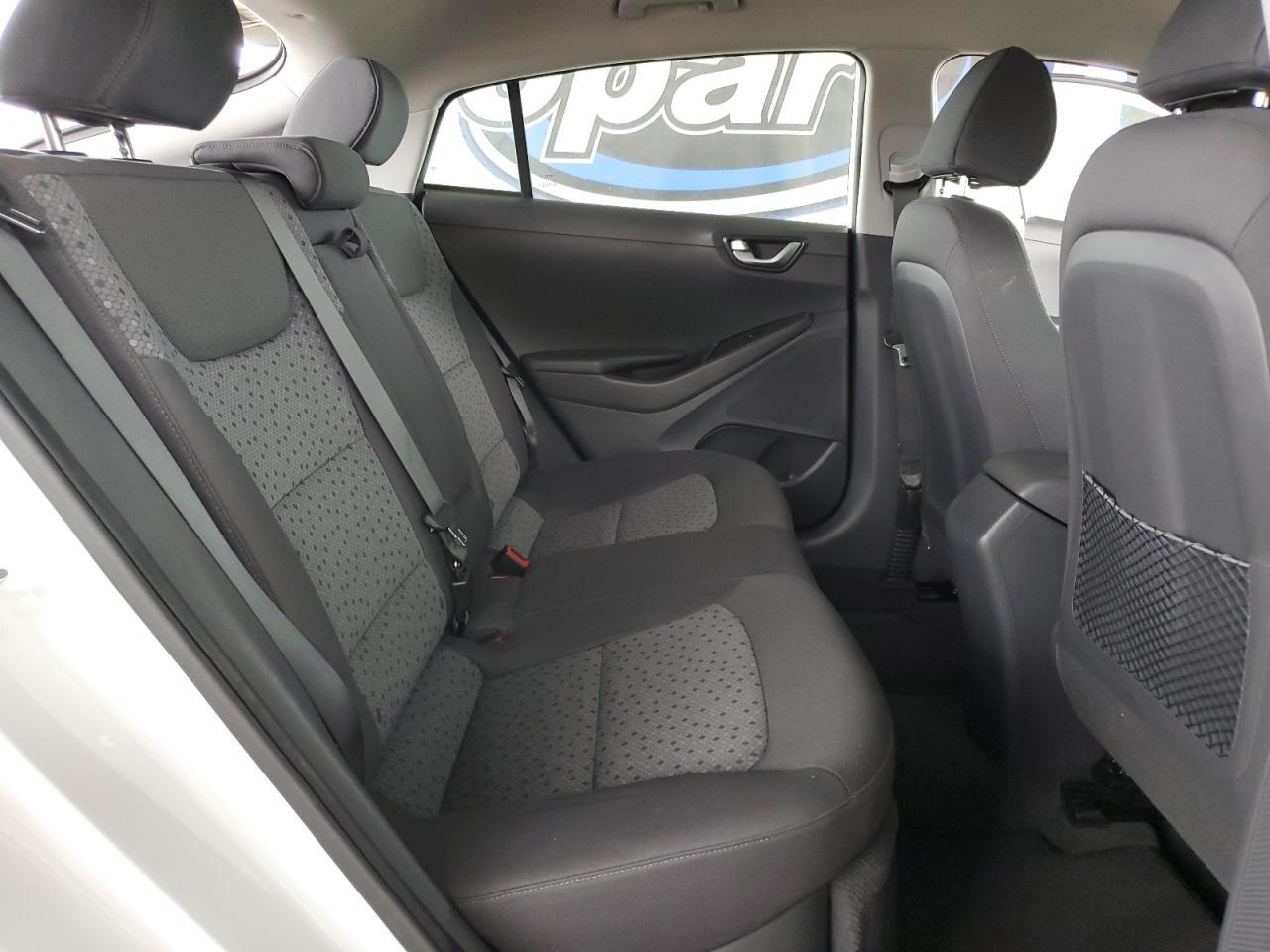2017 HYUNDAI Ioniq